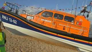 Shannon class lifeboat arrives in Dungeness [upl. by Enilekaj382]